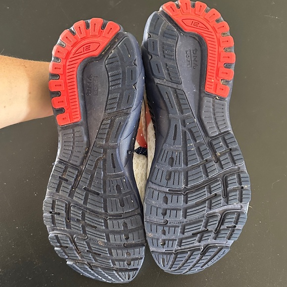 Brooks Adrenaline GTS 21 Gray with Red and Blue Accents (Women’s size 11) - Picture 6 of 6